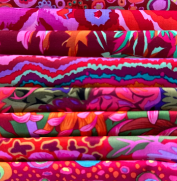 Pakketje F8 (25x55 cm)  Kaffe Fassett rood/roze