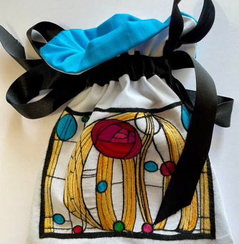 Rennie Mackintosh, Glas in lood borduren